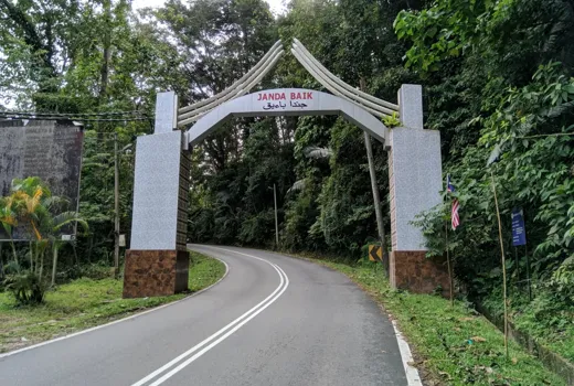 Janda Baik entrance and green surroundings